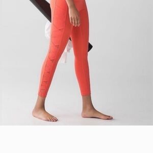 Lululemon rise and flow leggings *rare*
